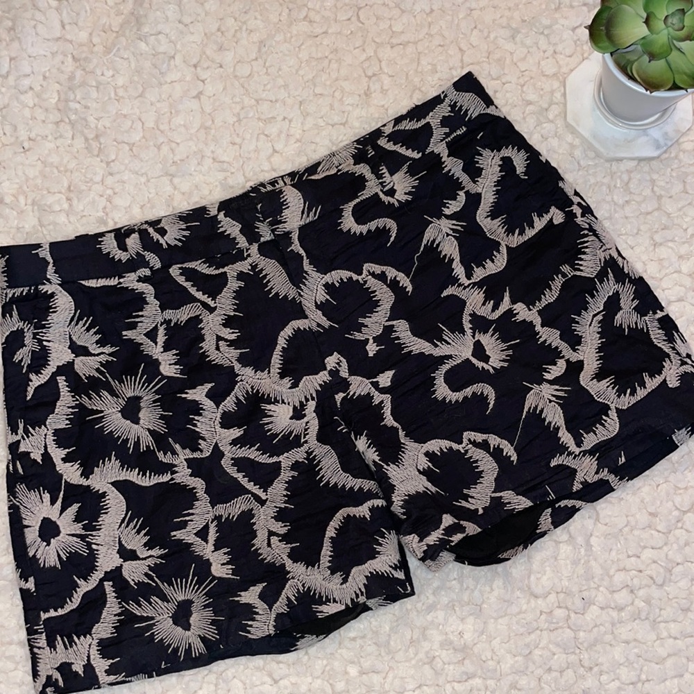 Banana Republic Women’s Bermuda style Shorts